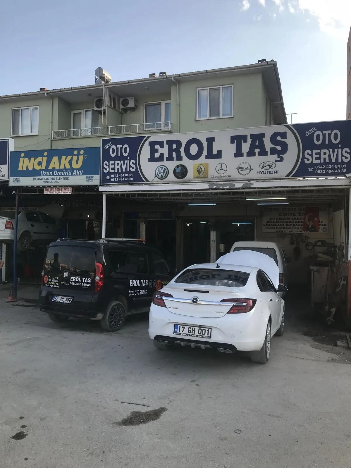 Erol Taş Özel Oto Servis cephesi ve yol yardım aracı